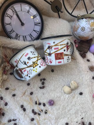 🕵️‍♀️ True Crime – smaltovaný hrnek pro detektivy duší i srdcem Když miluješ detektivní práci. 🔍 Tento smaltovaný hrnek je...